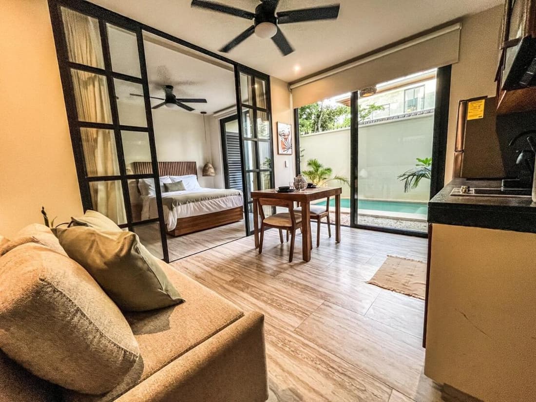 Tulum 15 min walking near of beach, private pool, 1 bed, 1 sofacama, 1 inflatable