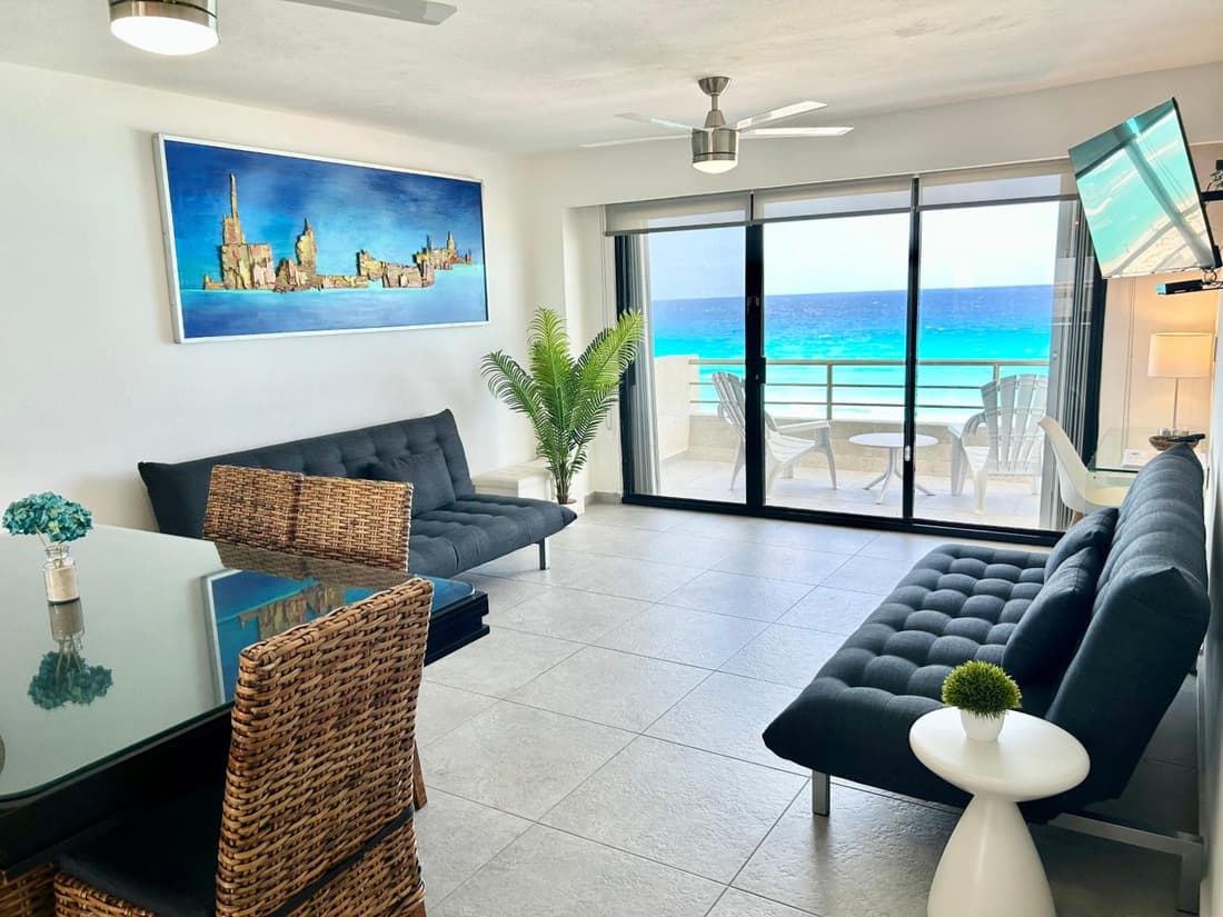 Sparkling Ocean View in Cancun