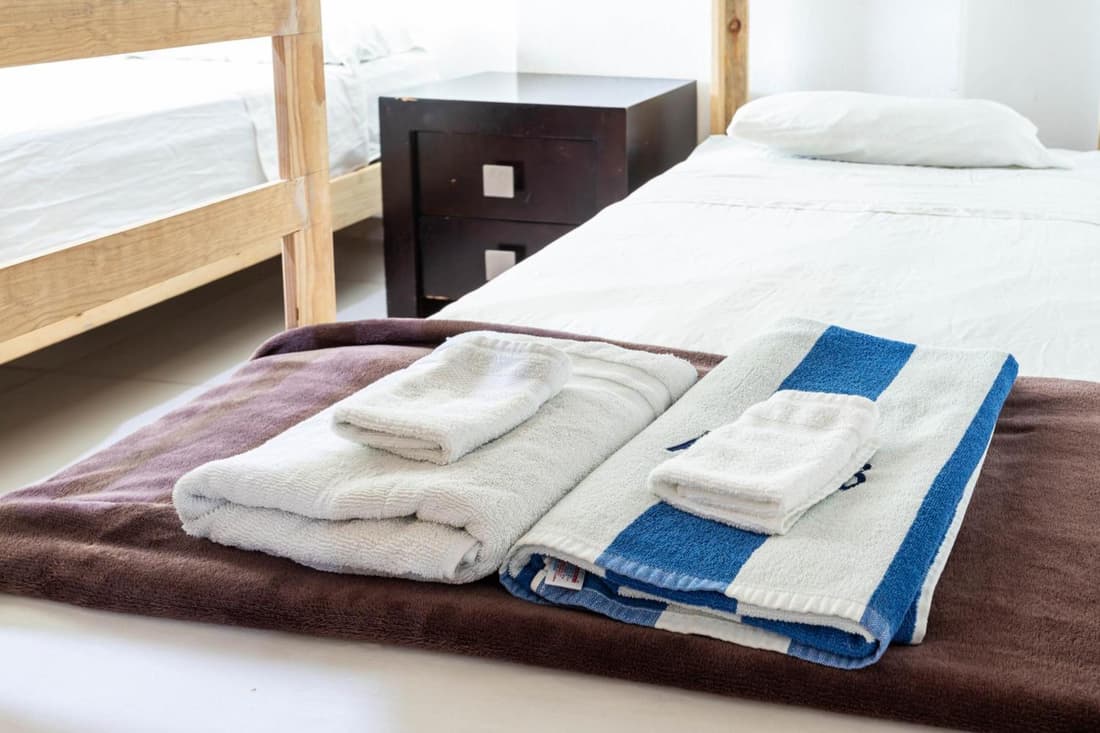Beachfront Condo AC Pool WiFi Laundry