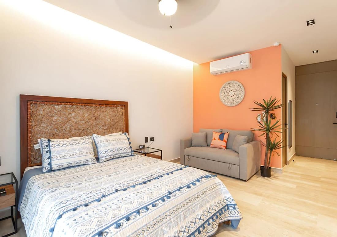 Cozy Studio with Rooftop Pool in Downtown Playa
