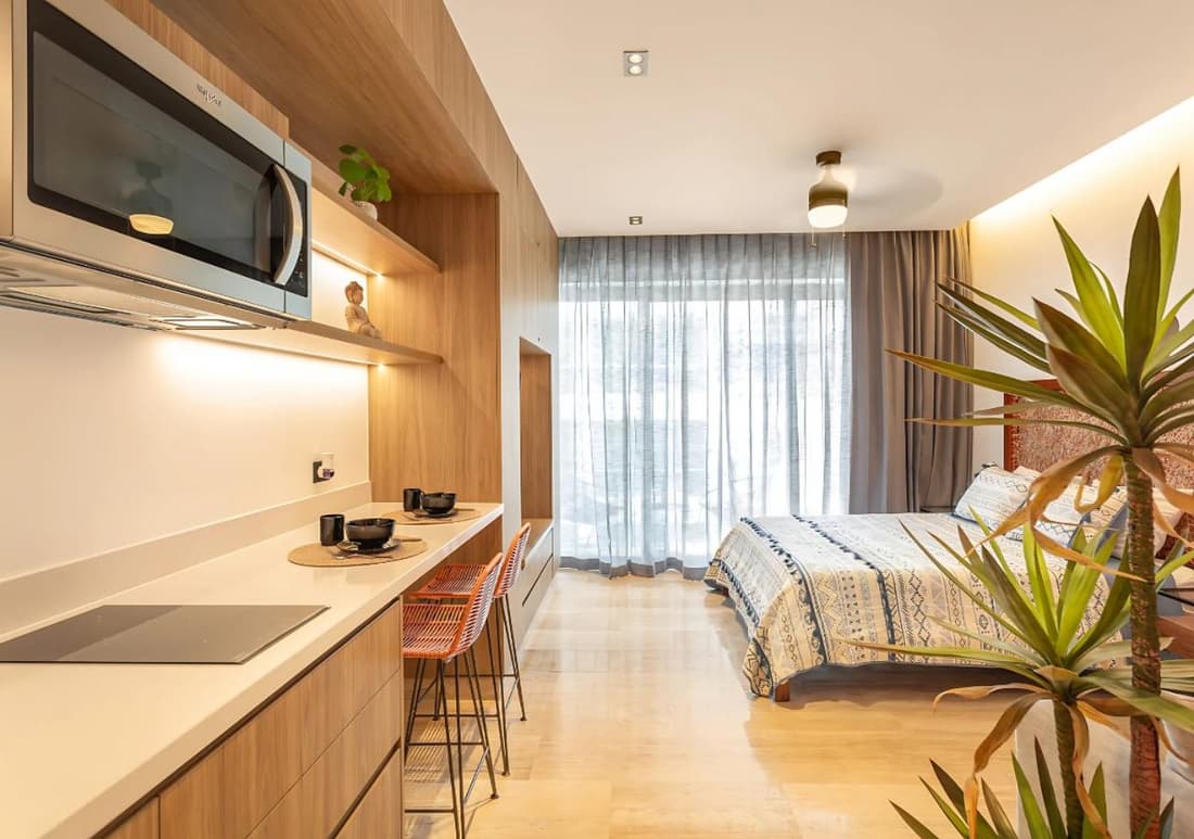 Cozy Studio with Rooftop Pool in Downtown Playa