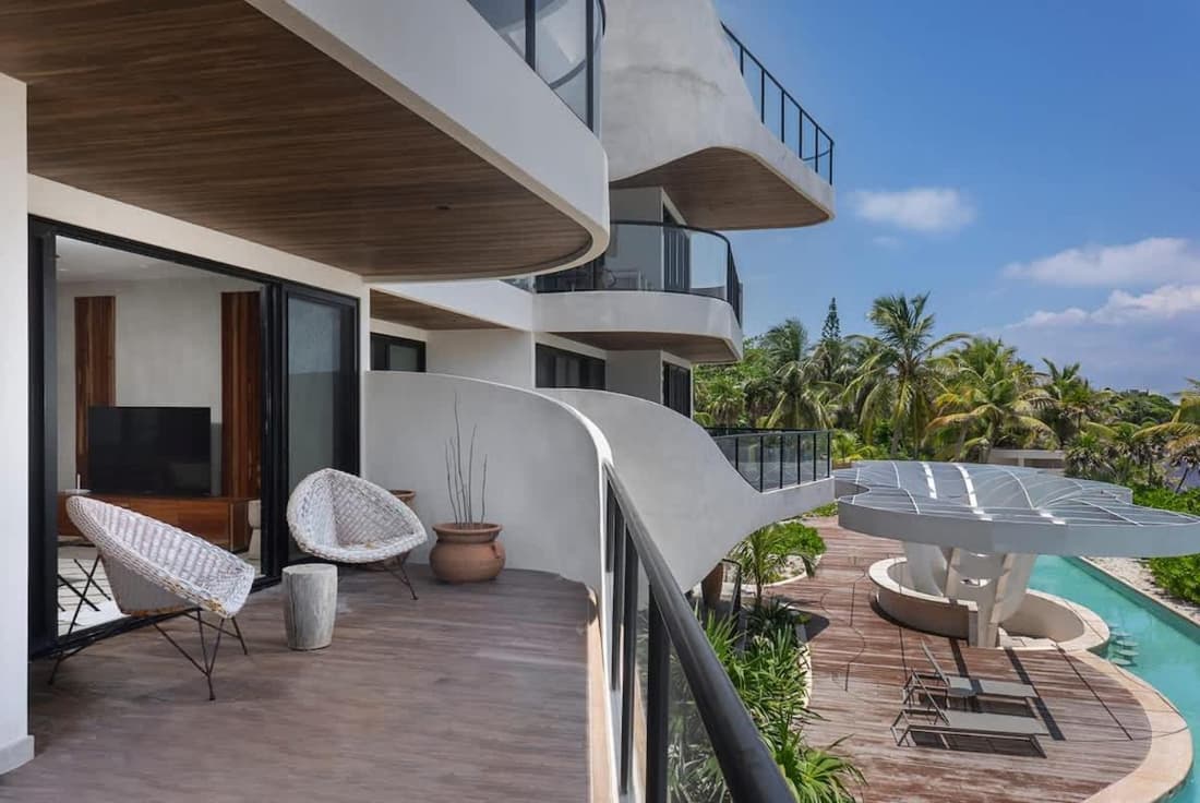 Beachfront 3BR Condo at Tankah Bay