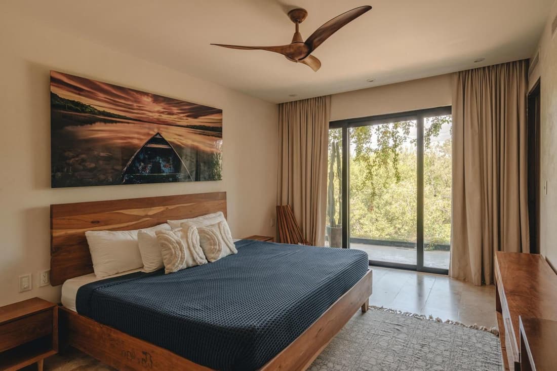 Beachfront 3BR Condo with Private Rooftop and lounge pool, Tankah Bay