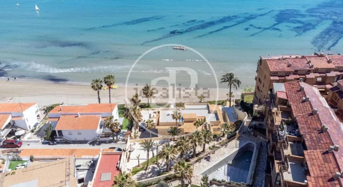 Excepcional Apartamento LOFT a pie de playa en CHALET ROQUETES