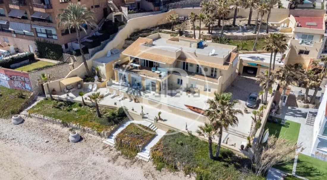 Excepcional Apartamento LOFT a pie de playa en CHALET ROQUETES