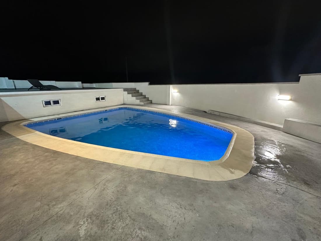 Bonito Chalet en Benidorm, negocios, estudios, salud