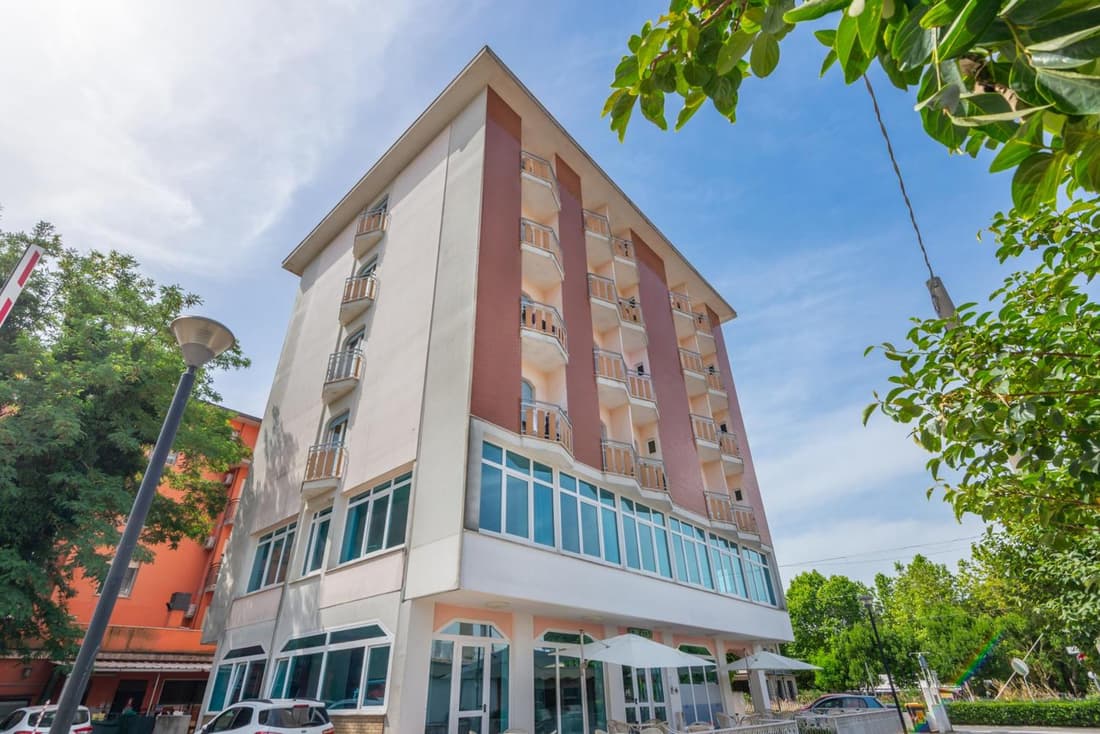 HOTEL CONTI