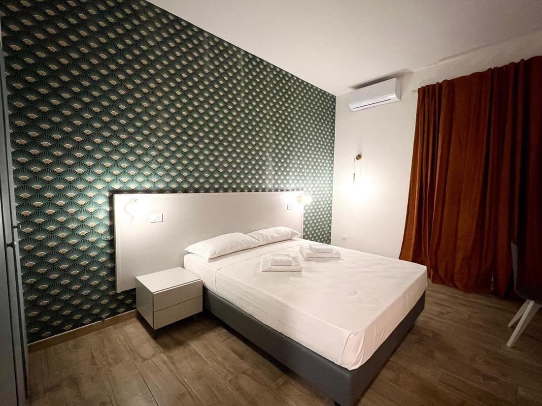 Qg Golden Rooms