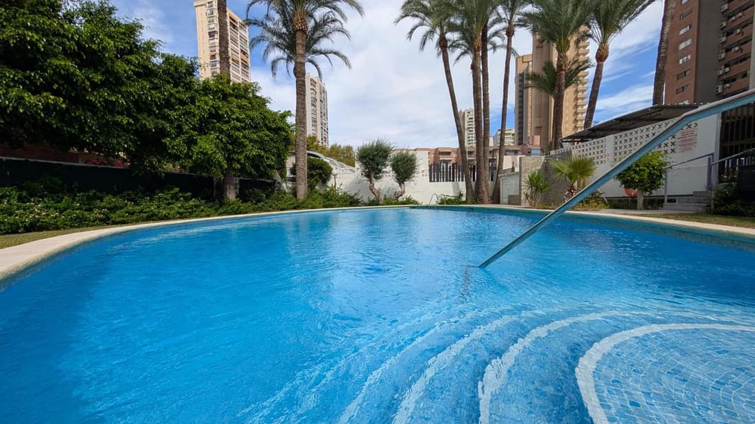 LAS ARENAS beachfront apartment
