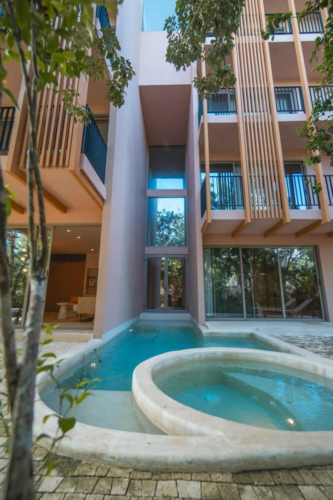 Aflora Townhouse Style - 3BR Garden Condo with Private Pool & Huge Common Pool