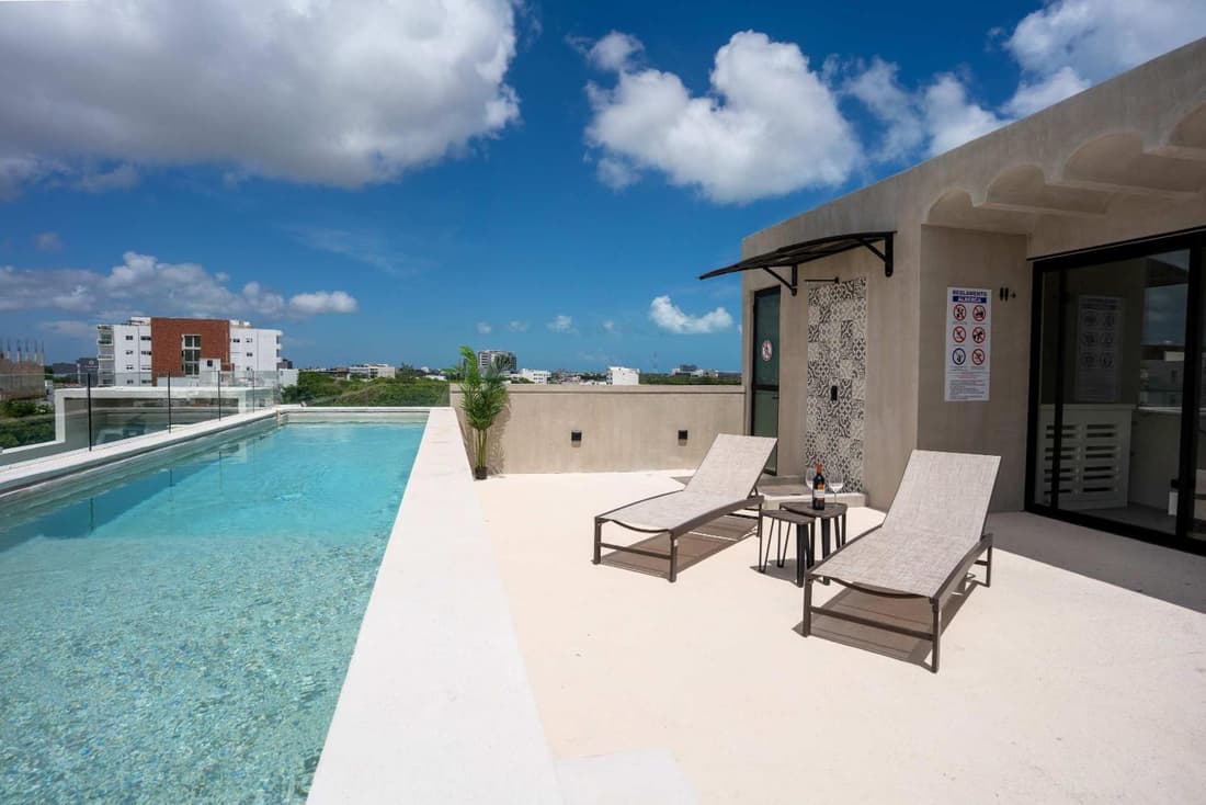 Remote Work Ready Studio with Coworking and Views