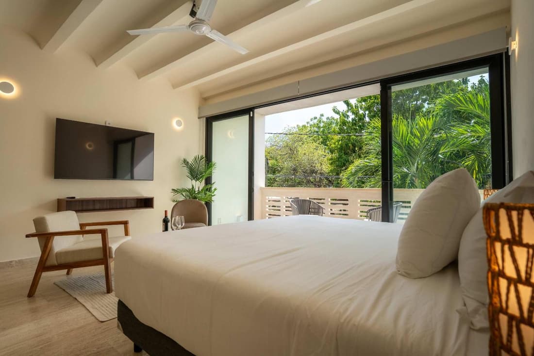 Versatile Studio Cowork Fast WiFi and Prime Location