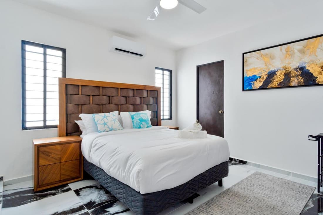 Luxury home-heated Pool-2bedroom