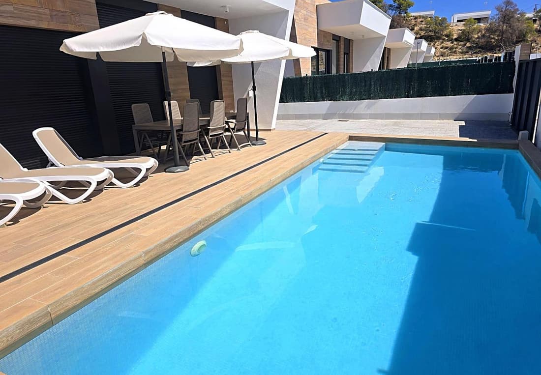 Modern 3BR Apt wih Private Pool and Private Access