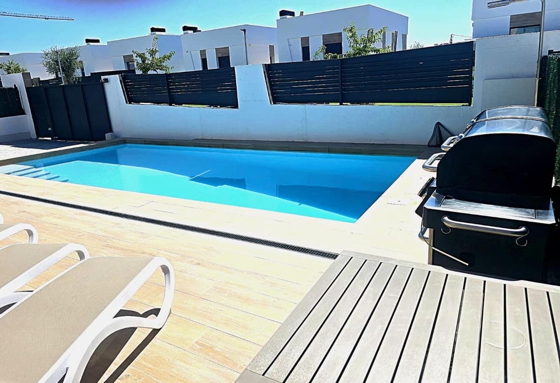 Modern 3BR Apt wih Private Pool and Private Access