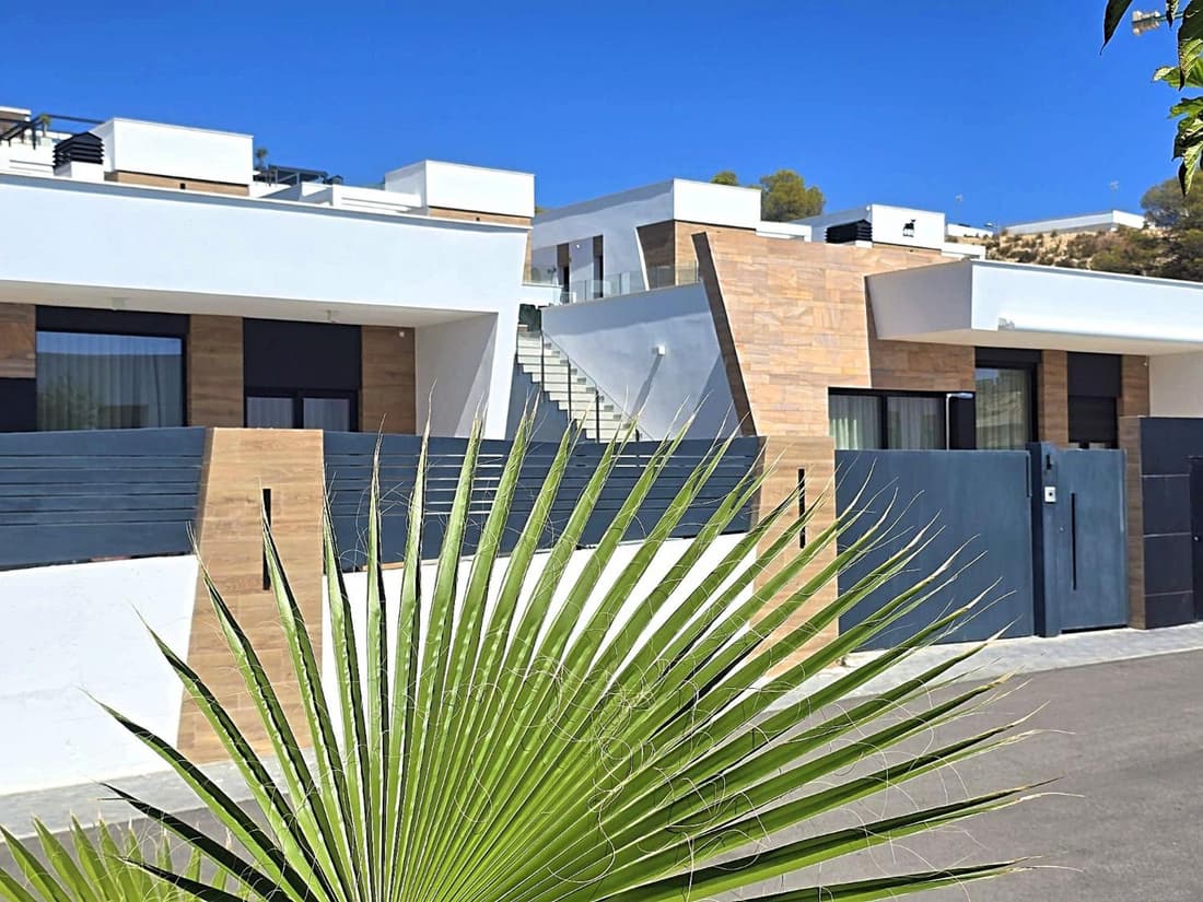Modern 3BR Apt wih Private Pool and Private Access