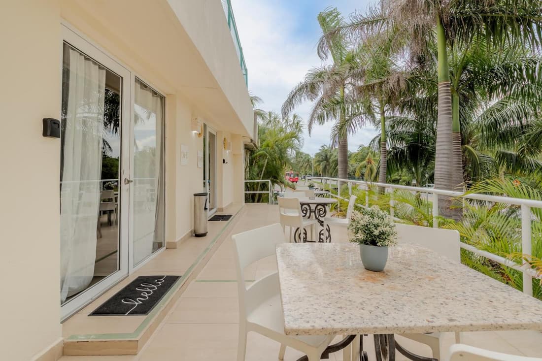 CASA NAMI- Cancún Beachside Suites