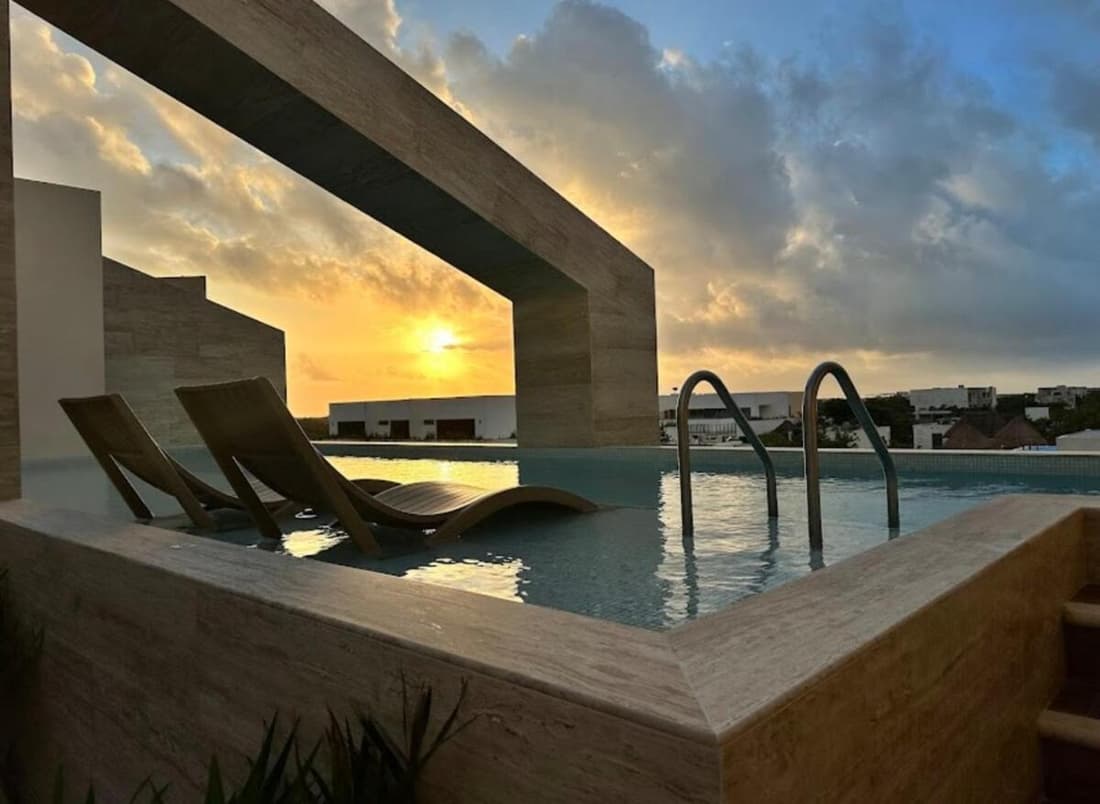 Loft with private pool