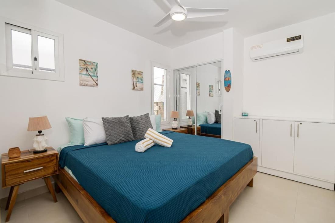 Modern 2BR Condo with Pool 10min walk to Beach - Caribbean Rose