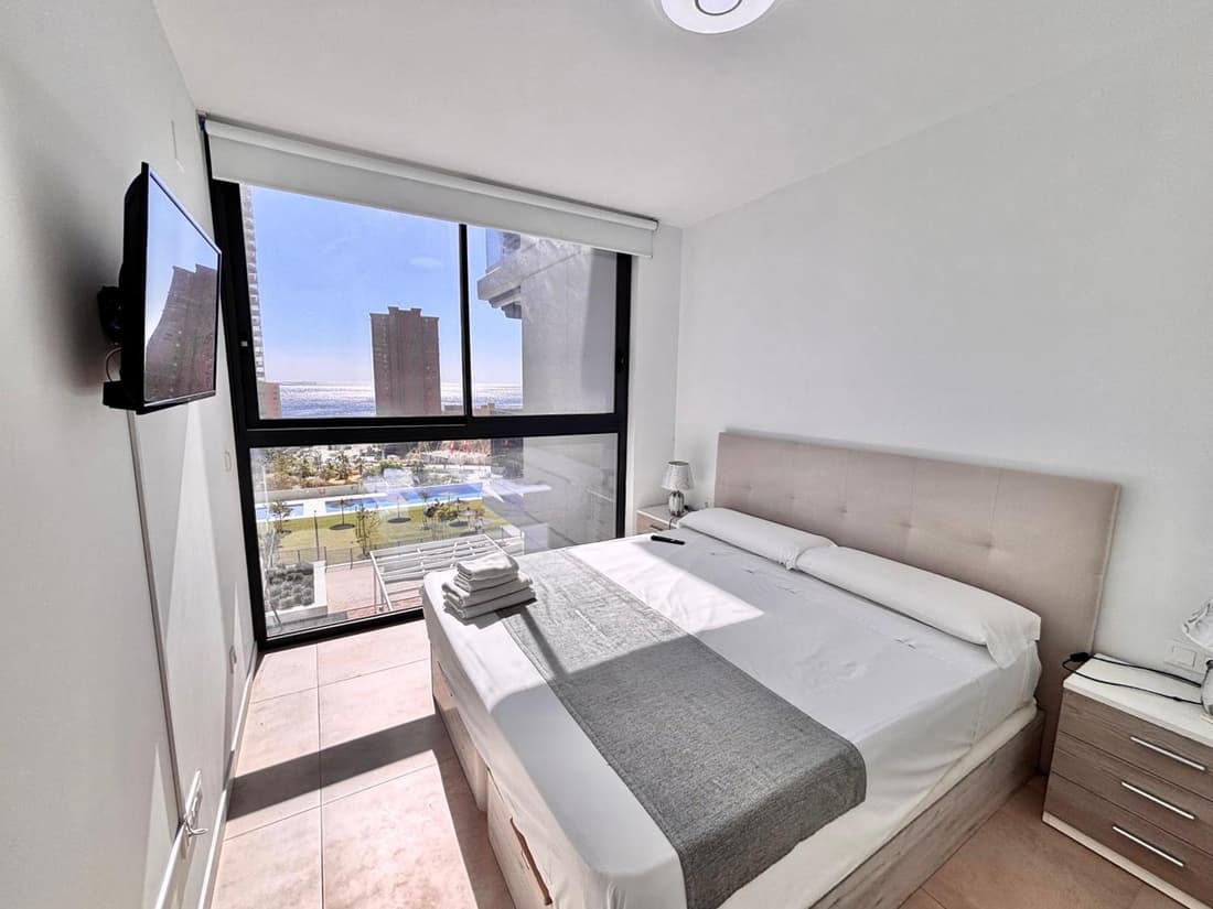 SAKURA LUXURY Poniente Beach