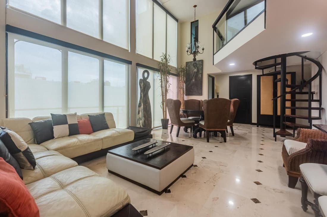 Lotus - 3 BDR Penthouse in the middle of town!
