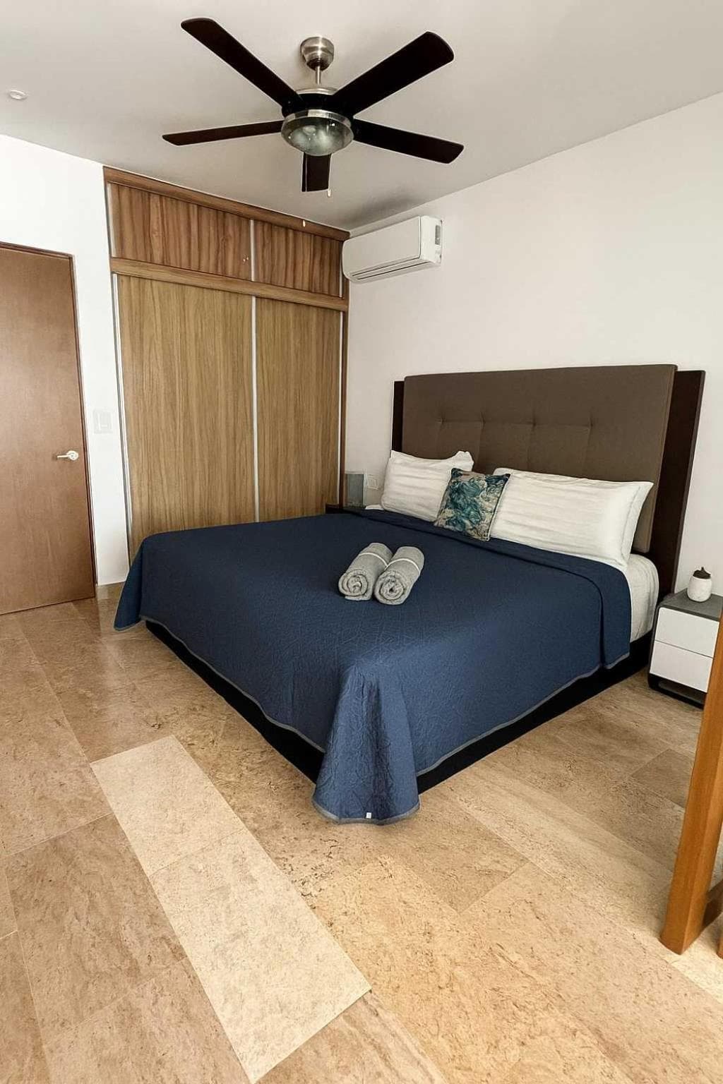 Modern King Suite 4 Pools & Prime Spot