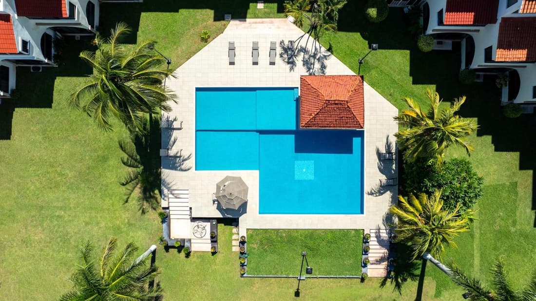 Luxury Holiday Apartment by the Lagoon