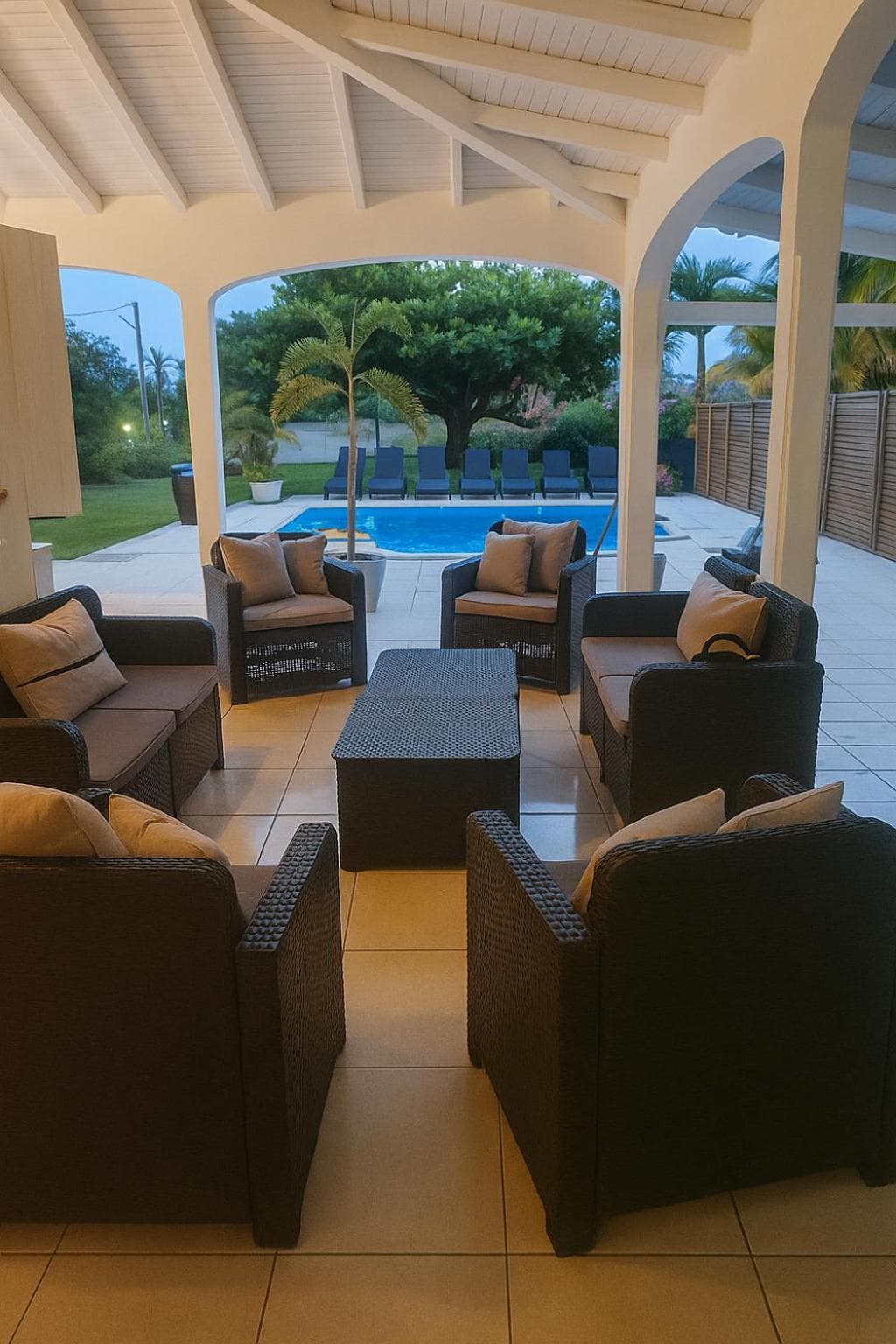 Villa Lawrencia, meublé de tourisme 4 étoiles - Piscine privée