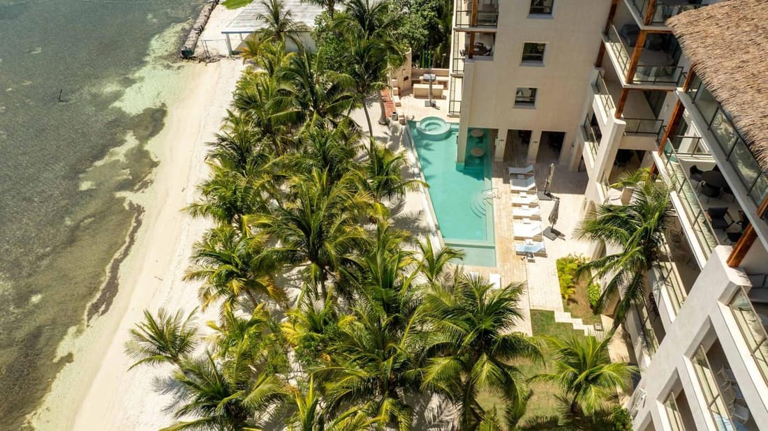 Beachfront Family Retreat - Peace & Comfort