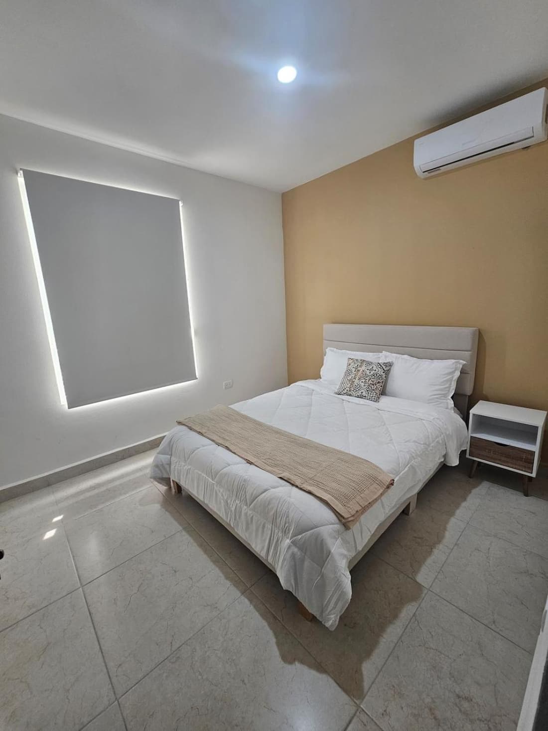 Ground floor condominium at the foot of the pool