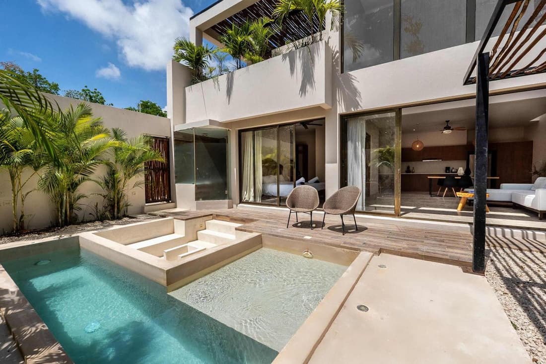 Chic 6BR Dual villa with 4 Private Pools & Concierge