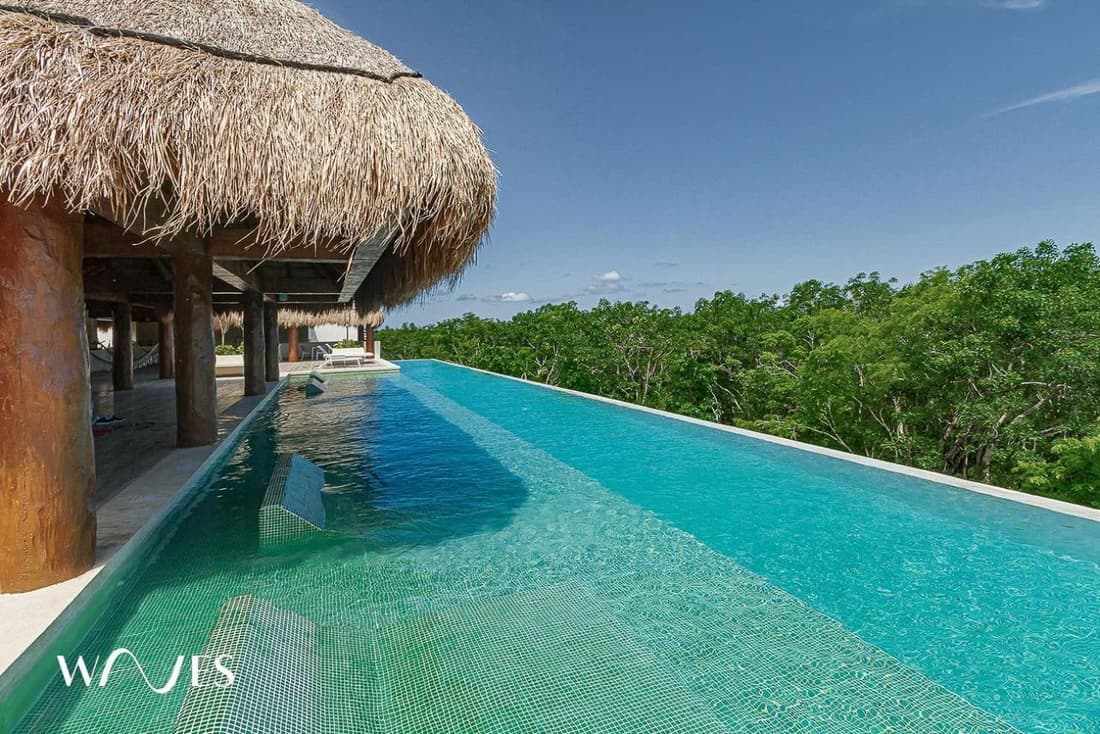 Luxury 1BR - Rooftop Paradise with Pool & Jacuzzi