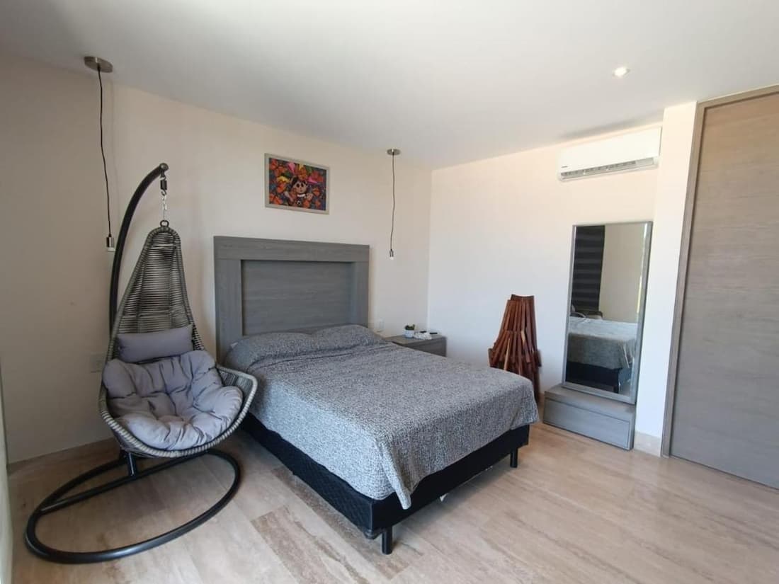 Brand-new Loft with Pool, Near Beach and Nightlife
