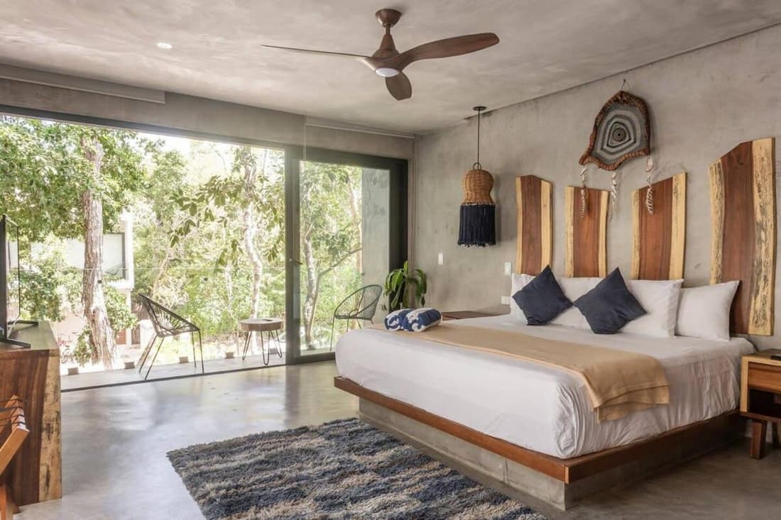 Mayan Culture Villa with Rooftop Pool