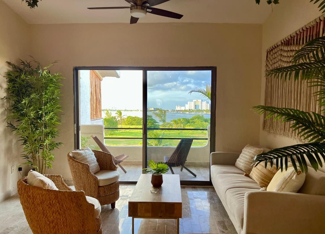 Exclusive apt with private rooftop & amazing views