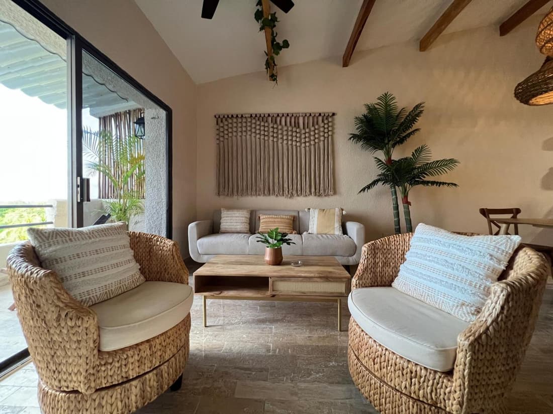 Exclusive apt with private rooftop & amazing views