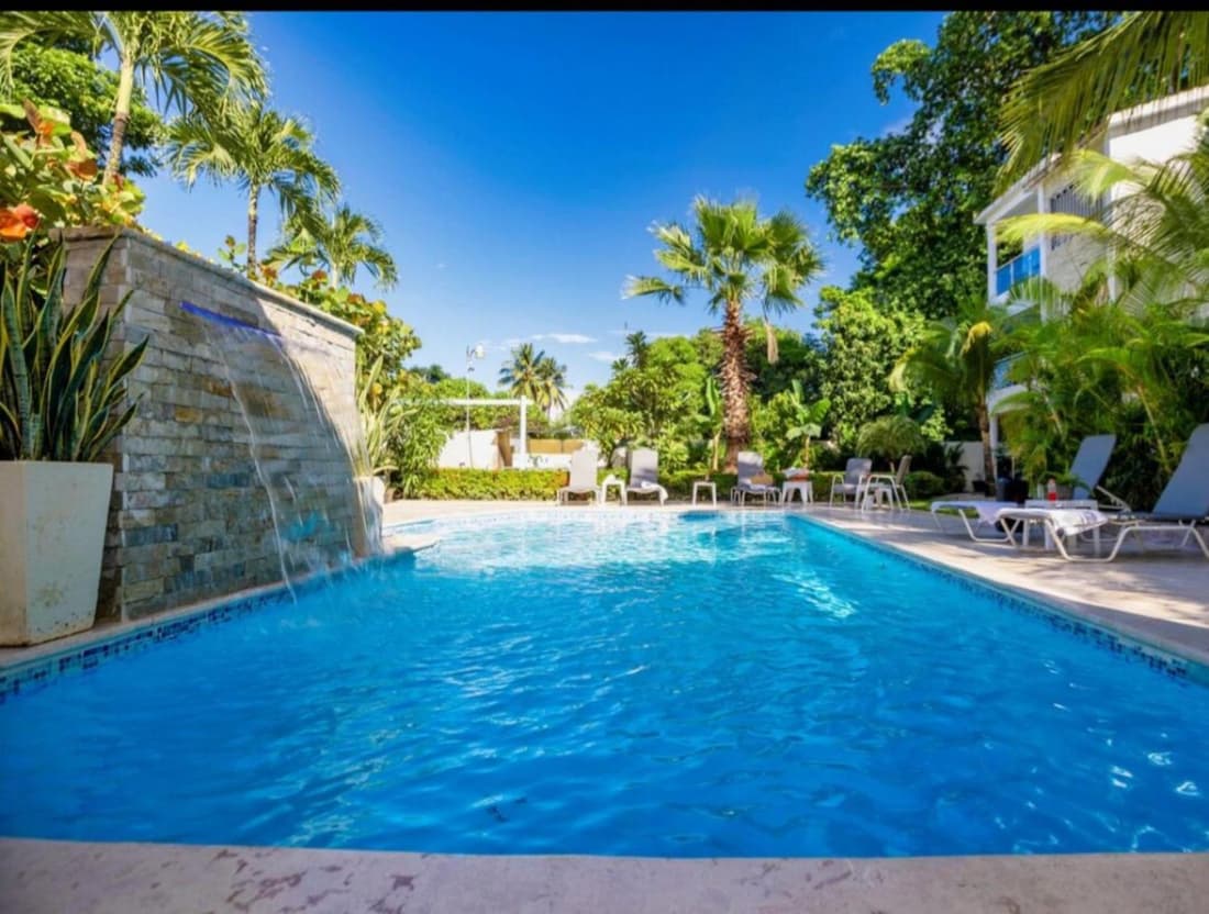 Fully Equipped 2br-2bt Apt-dt5mins To The Beach