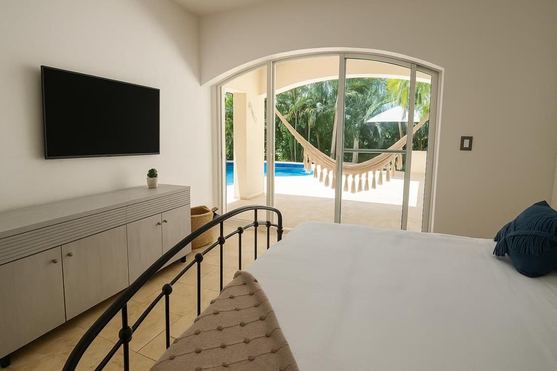 7BR Private Jacuzzi & Pool Villa Sleeps 16 Walk to Beach Lagoon and Golf