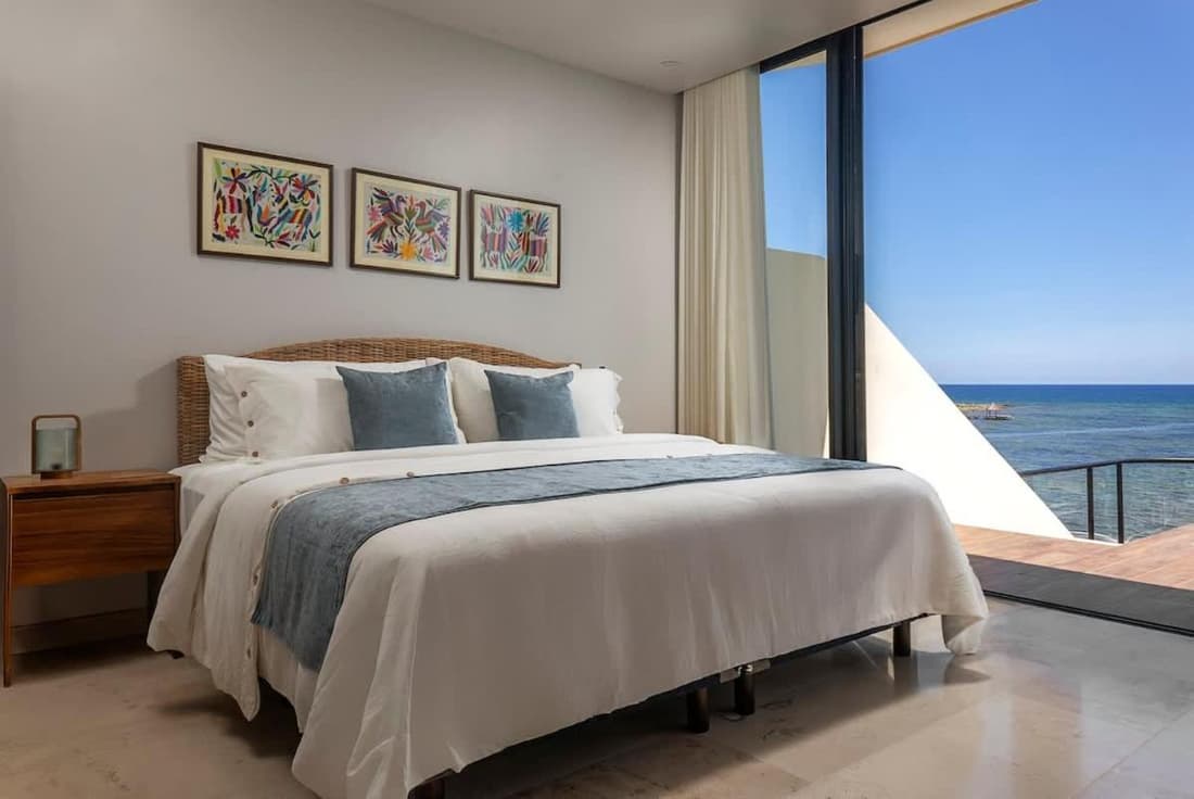 Beachfront 2BR Condo, Private Pool & Tankah Bay