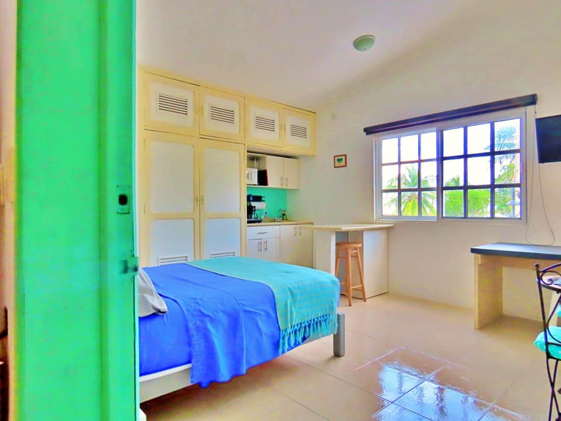 Casa Brisamar , Studios