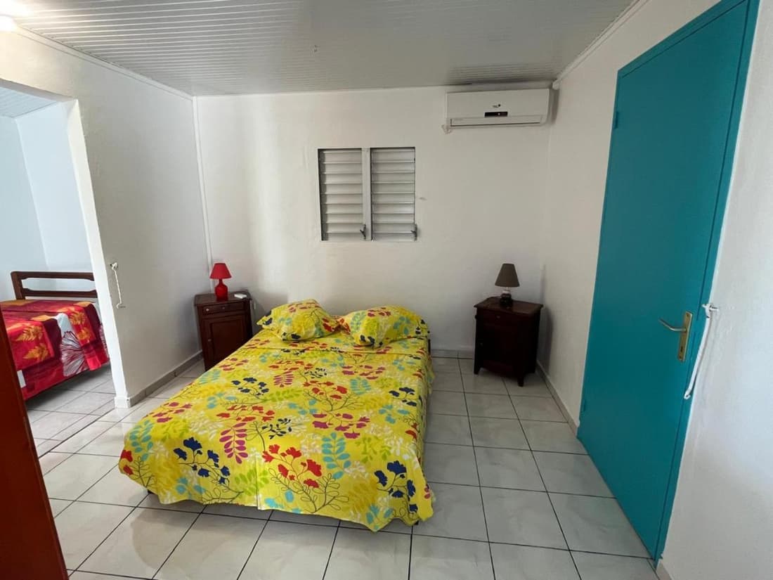 Charmante maison avec vue sur mer - Plage à 1mn à pieds