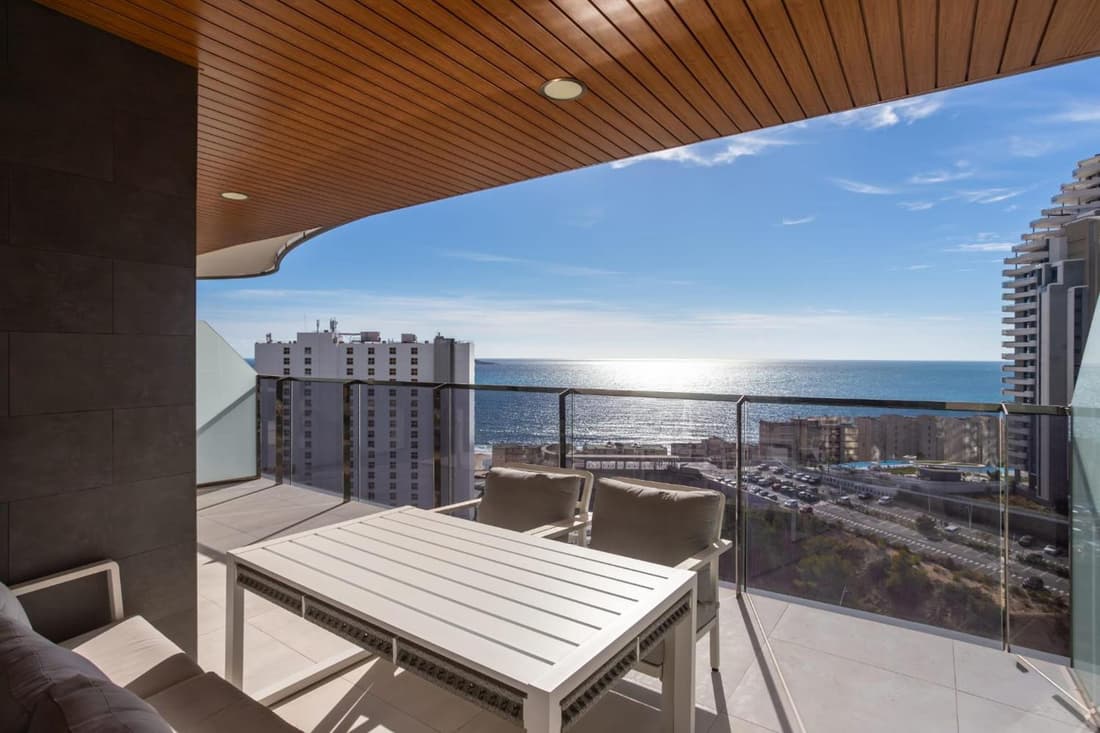 Sanset Waves with a sea view!