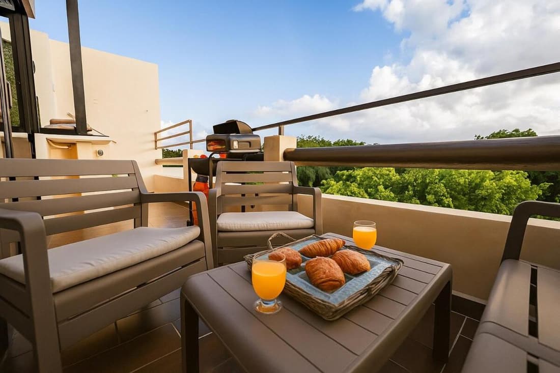 Luxury PH Private Pool and Roof 13 pax steps 5av Beach