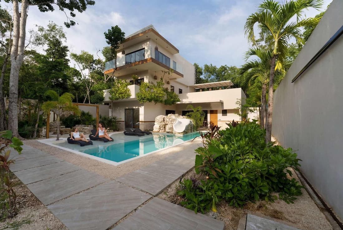 6BR Luxury Villa Perla with 2 Pools & Game Room