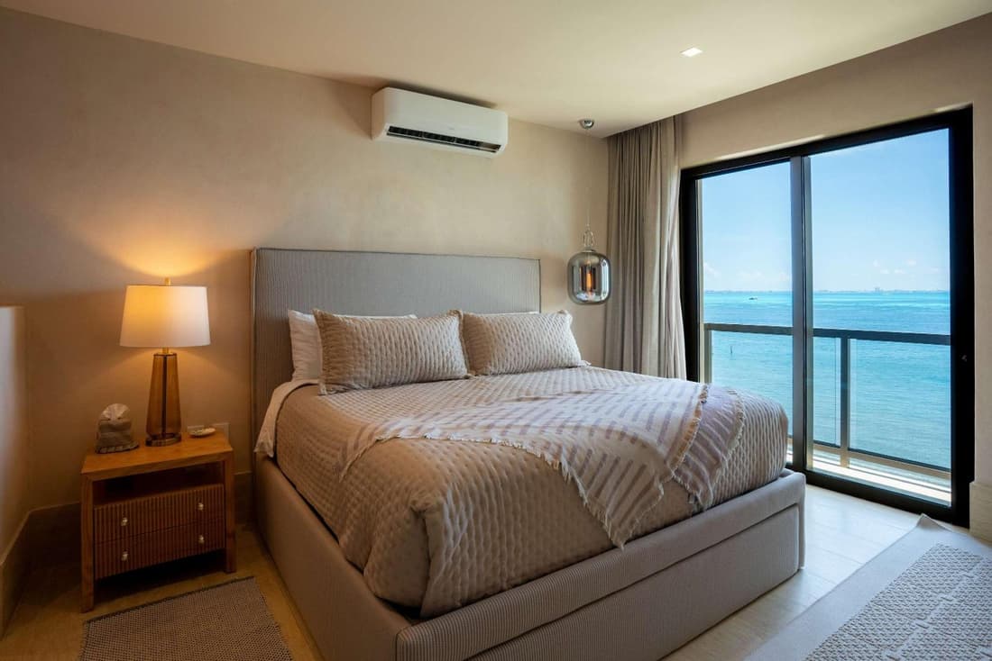 4BR Luxe Apartment With Panoramic Views