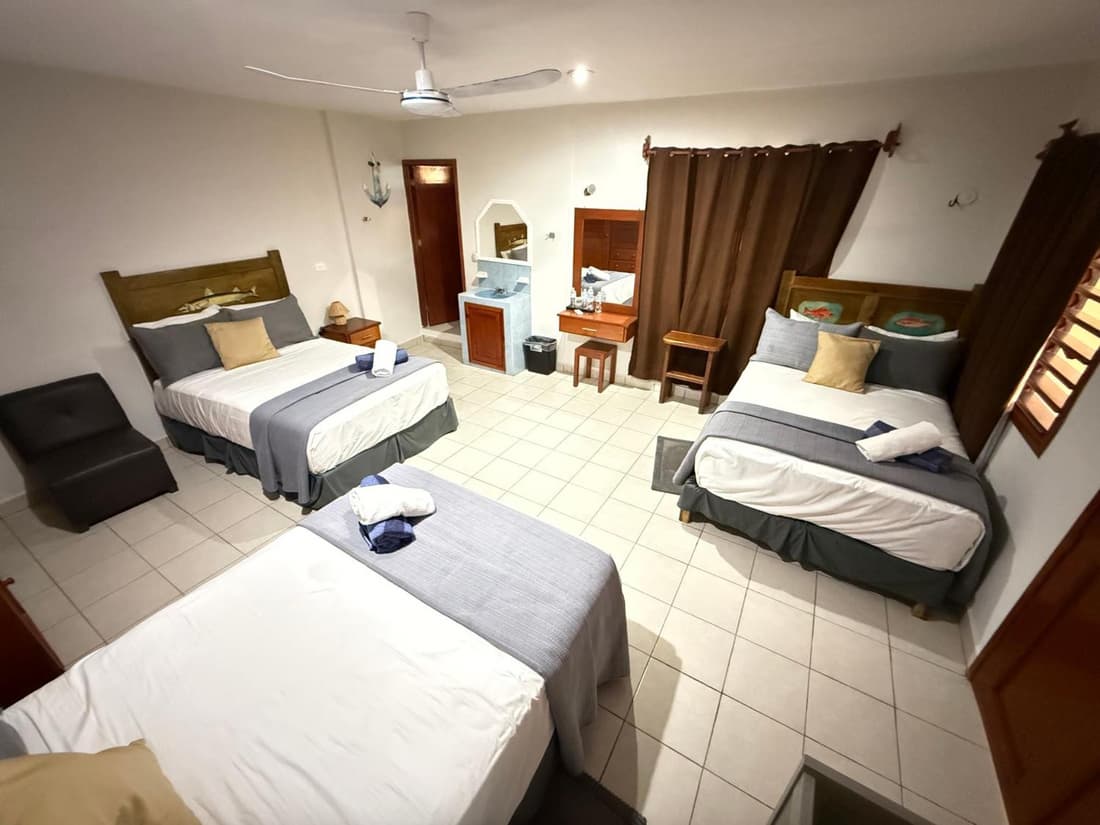 Hotel Fisherman lodge, cuarto base triple
