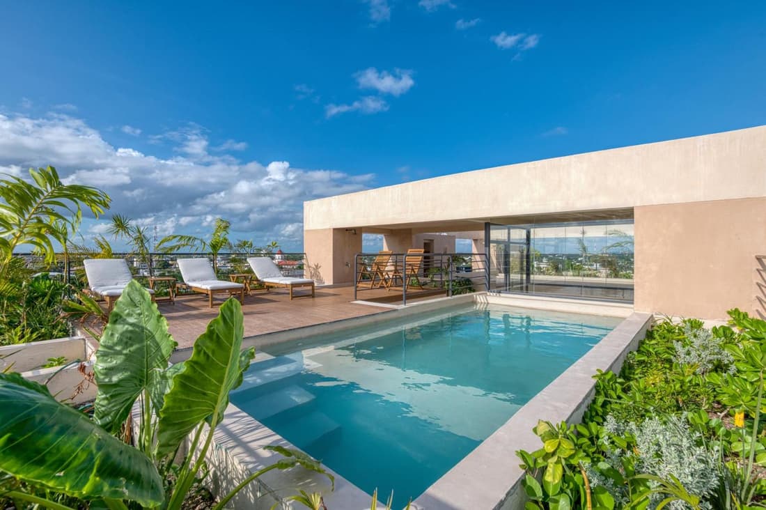 Studios with Plunge Pool near the Beach