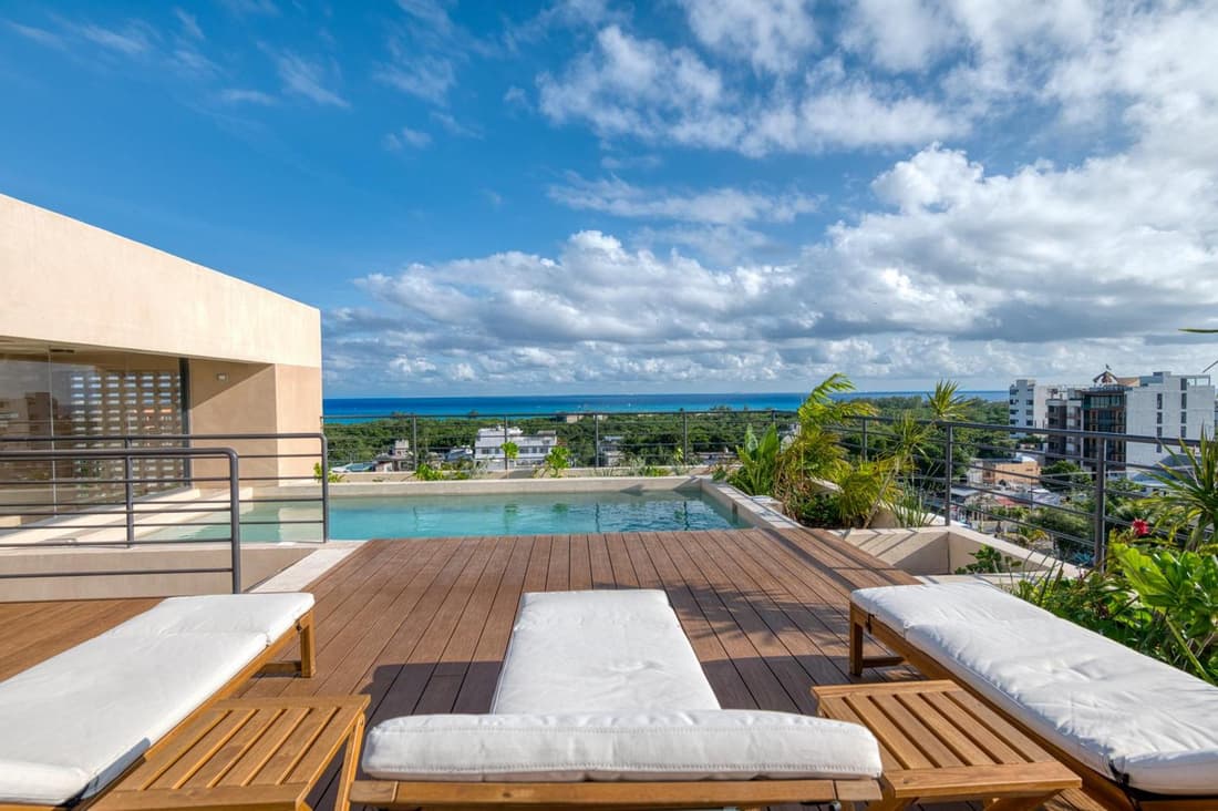 Studios with Plunge Pool near the Beach