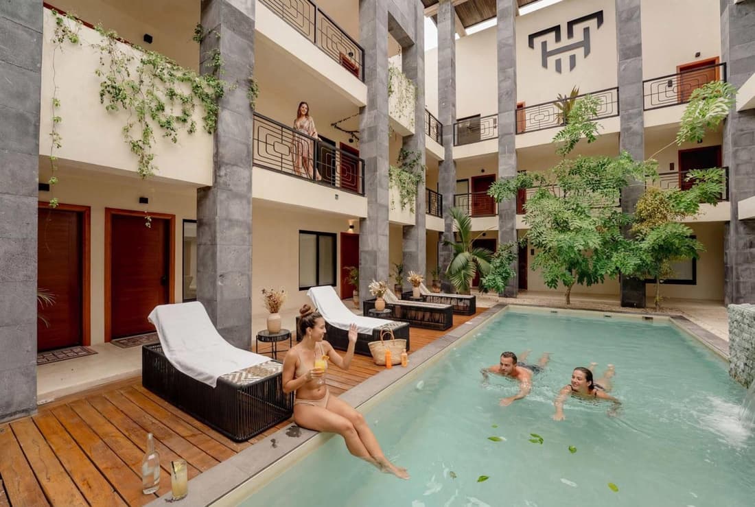 Talulah Living 3BR Apt - Private & Shared Pool
