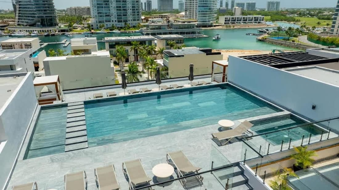 Exclusive Penthouse - 4BR - Private Rooftop